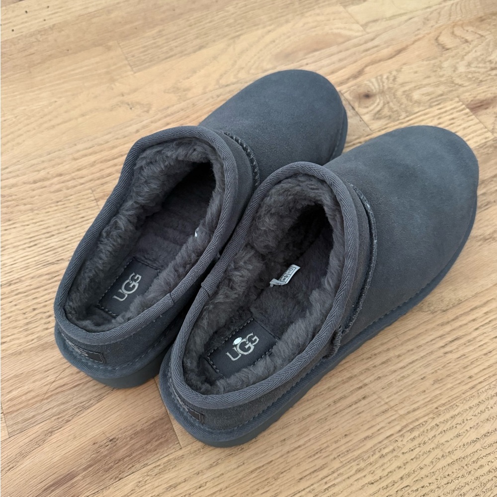 UGGs